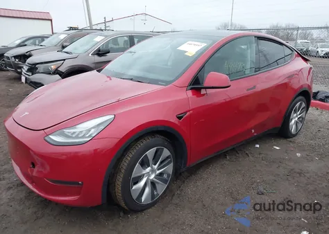 2021 Tesla Model Y Long Range Dual Motor All-Wheel Drive from USA, damaged, VIN 5YJYGDEE8MF117956